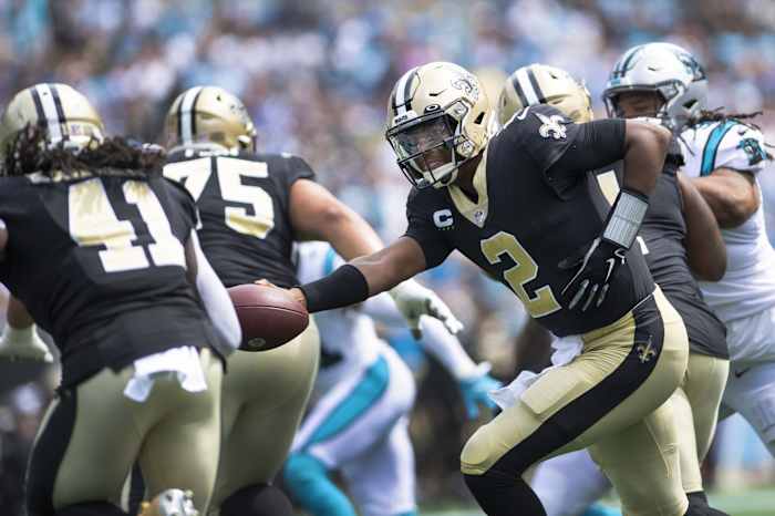 New Orleans Saints quarterback Jameis Winston (2) hands off to running back Alvin Kamara (41). Mandatory Credit: Bob Donnan-USA TODAY